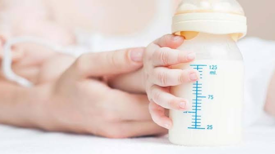 مقدار شیر خشک برای نوزاد یک ماهه چقدر است؟