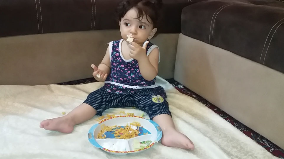 نکاتی دربارهٔ شروع تغذیهٔ کودکان شیرخوار با غذاهای کمکی