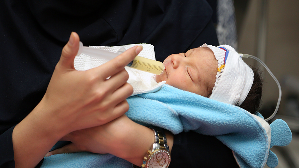 نکاتی برای شروع تغذیۀ نوزاد زودرس در NICU