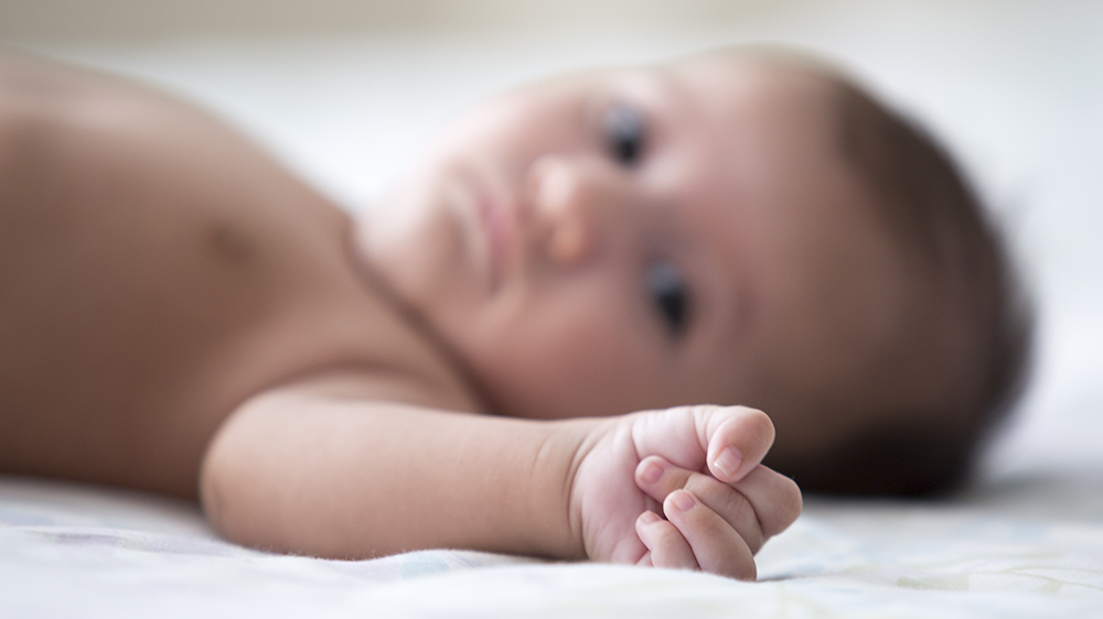 مراجعه به مشاور در طول بستری نوزادتان در NICU