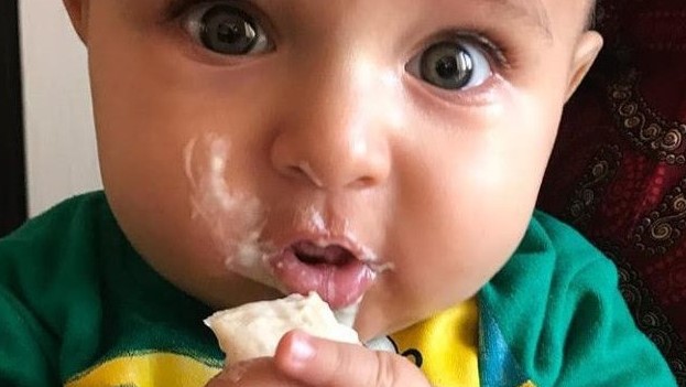 زمان مناسب دادن غذای کمکی به کودک