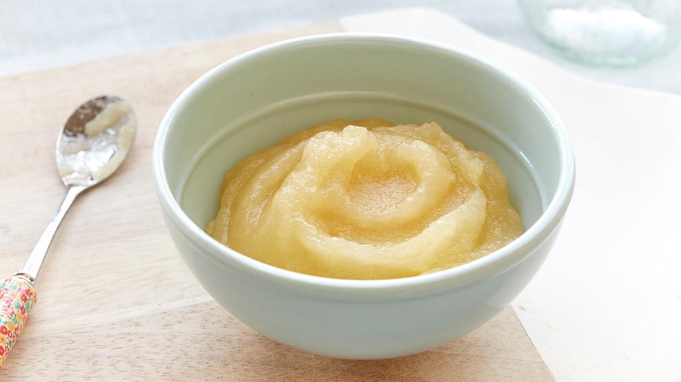 دسر کودک: طرز تهیهٔ پورهٔ سیب و گلابی