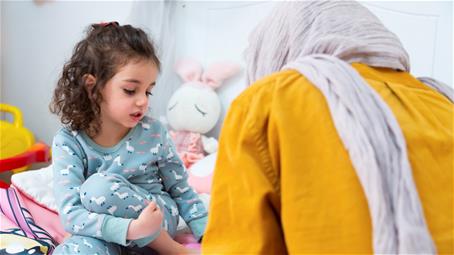 تشویق کودکان به کتاب خواندن: چقدر به کودکتان یاد می‌دهید عاشق مطالعه باشد؟
