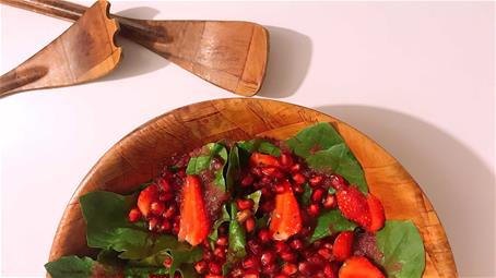 آیا برخی غذاها می‌توانند شانس باردار شدن را افزایش دهند؟