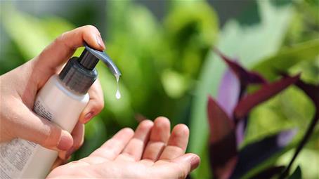 استفاده از لوسیون و اسپری دفع حشرات برای مادران باردار و شیرده